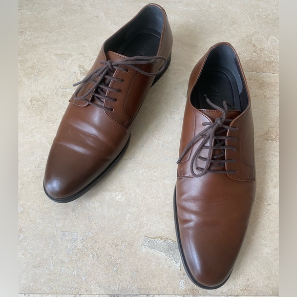 Men’s Brown dress shoes - Picture 1 of 9